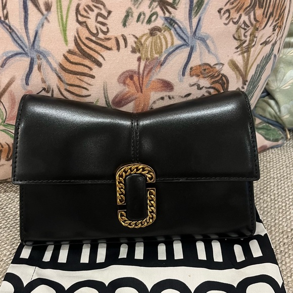 Marc Jacobs St. Marc Chain Wallet/Bag - Picture 1 of 11